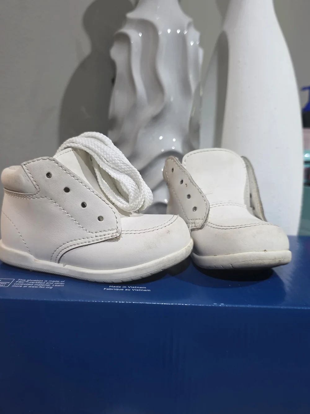 Kids White Leather High-Top Shoes